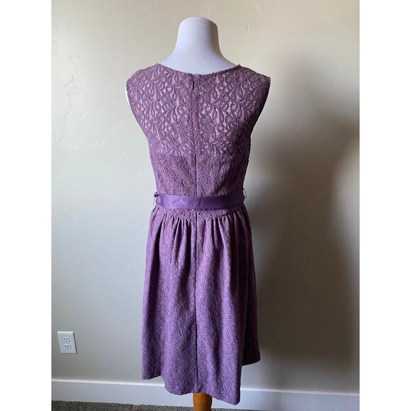 Tevolio Purple Lace Knee Length Tie Waist Sleeveless Dress- Size 6 (has pockets) - Picture 2 of 10
